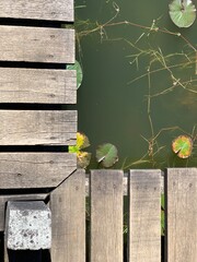 Deck de jardim com lado