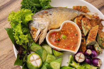 Fried mackerel fish with spicy shrimp paste sauce