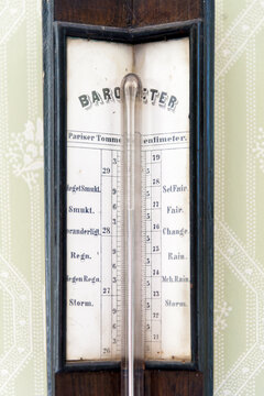 Barometer Historic