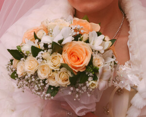 Obraz na płótnie Canvas Wedding Bride with bouquet