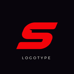 Speed letter S. Red race monogram logo. Italic bold racing style vector latin character. Letter for branding. Typeset design.