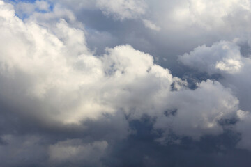 Obraz premium Blue summer sky and big white clouds