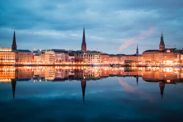 Alster bei Nacht