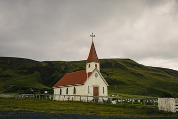 Fototapeta na wymiar Chapel in Iceland