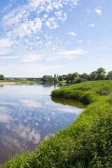 Fluss Weser in Petershagen im Mai