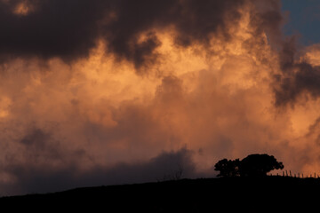 Detalhe de nuvens em céu de Guarani, estado de Minas Gerais, Brasil