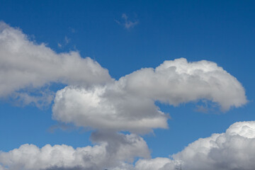 Detalhe de nuvens em céu de Guarani, estado de Minas Gerais, Brasil