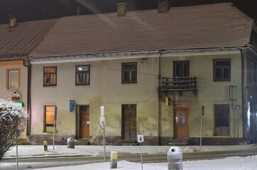 Staszów zimą , Staszów zima 2021 , Zima 2021 . Staszów , Staszów nocą w zimie , śnieg w  Staszowie ,kościół w Staszowie , ulice Staszów , Rynek Staszów © Szymon