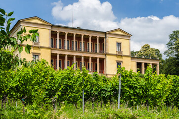 Fototapeta na wymiar Villa Ludwigshöhe bei Edenkoben, Pfalz, Rheinland-Pfalz, Deutschland 