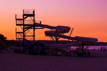 zachód na plaży © Jakub