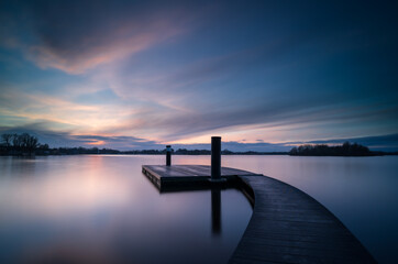 Fototapeta premium Long exposure ... sunset at a lake.