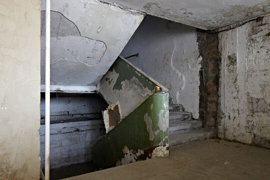 Distressed staircase detail