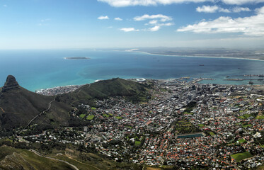 Fototapeta na wymiar View on Cape Town, South Africa, from the top of Table Mountain.