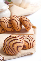 Crumbly cookies with chocolate stripes