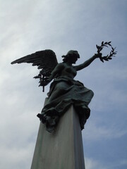 Fototapeta premium angel statue in cemetery