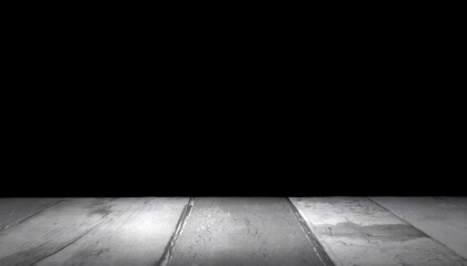 Arrière-plan noir avec support de bois pour présentation d'objets publicitaires pour promotion de produits. Aspect sol en bois, fond noir uni.