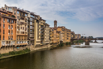 Fototapeta na wymiar Arno river in the center of Florence, Italy