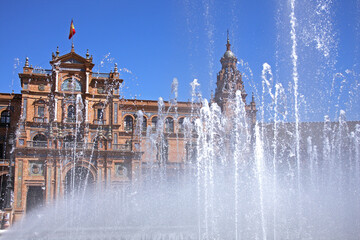 Naklejka premium Fountain in front of the palace in Sevilla