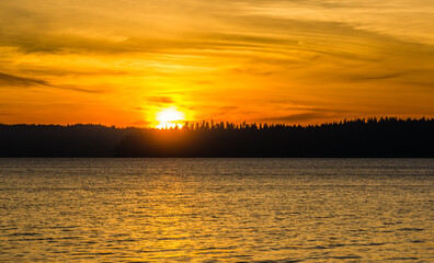 Fototapeta na wymiar Puget Sound Setting Sun 7