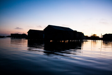 Fototapeta premium sunset on the lake