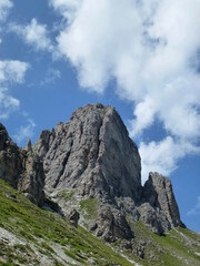 Fototapeta na wymiar Stubai high-altitude hiking trail, lap 1 in Tyrol, Austria