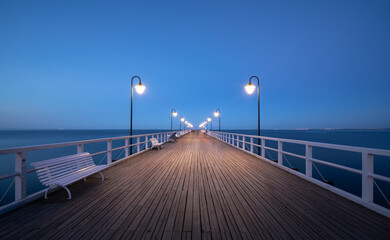 Naklejka premium pier at night