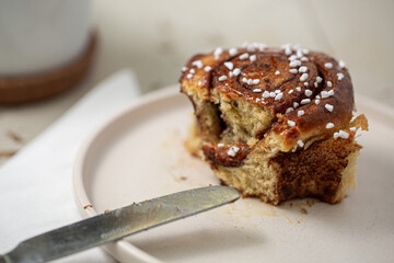 SWEDISH CINNAMON BUNS (KANELBULLAR) - with coffee