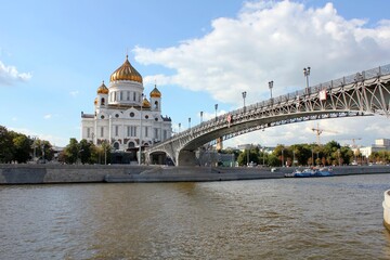 View of the Moscow River, with a bridge to the temple.