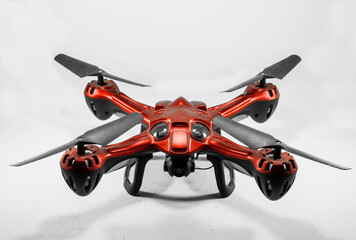 Drone con fondo blanco