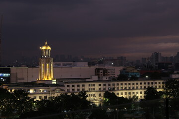 Nachtaufnahme vom Rathaus in Manila, Philippinen