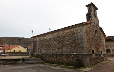 Fototapeta na wymiar Ermita del Moral, Ucieda. Cantabria, España