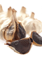    熟成した黒ニンニク 