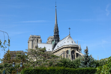 Fototapeta na wymiar Exterior of Notre Dame