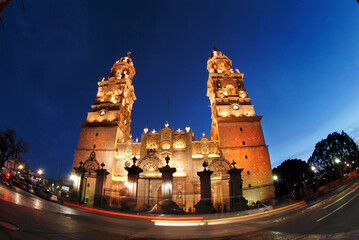 Morelia noche catedral