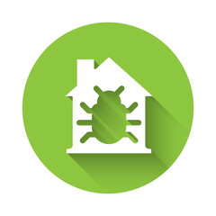 White House system bug concept icon isolated with long shadow. Code bug concept. Bug in the system. Bug searching. Green circle button. Vector.