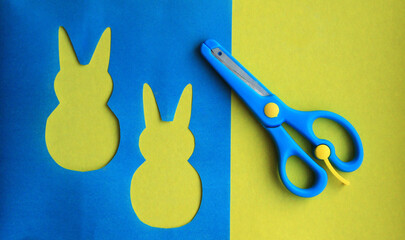 Step-by-step instructions for making an Easter bunny