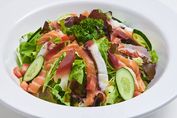 Salmon Salad Many vegetables are beneficial for the body.