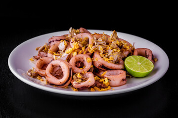Fried Squid with Garlic