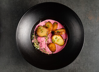 cold beetroot soup with baked potato