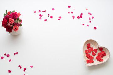 Valentines Day - Sweet hearts with flowers in white background