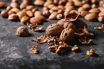 Varieties of nuts: almonds, hazelnuts and walnuts