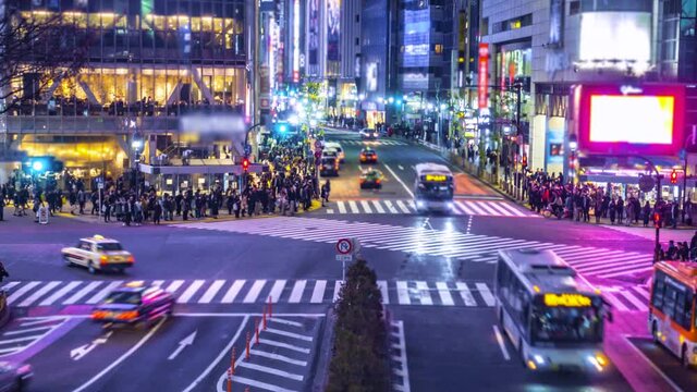 4K,Time lapse time lapse of the famous and very busy Shibuya crossing in Tokyo, Japan