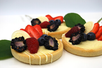 Pastry with berries 