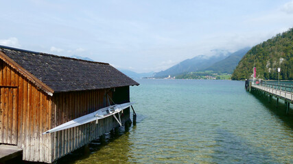 Bootshaus an der Uferpromenade von Strobl am Wolfgangsee, Salzkammergut, Österreich