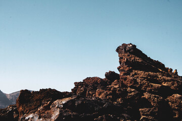 postal vintage del desierto rojo y rocoso de tenerife
