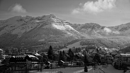 Vue de la station de ski de Villard De Lans pendant l'hiver 2020 2021 sans les remontées...