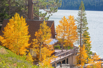 Sunny view of the beautiful landscape around Echo Lake