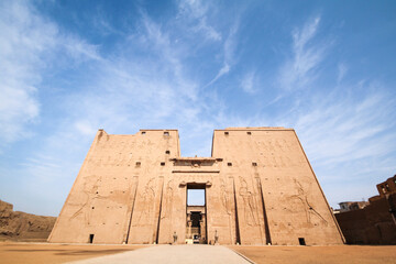 Fototapeta na wymiar Main gate of Horus temple in Edfu