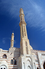 Fototapeta na wymiar Al Mustafa mosque, a large Islamic temple in the city center. SHARM EL SHEIKH, EGYPT