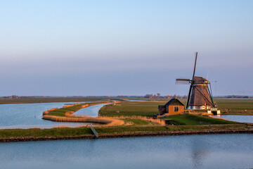 Windmühle auf der Insel Texel bei Oost, Niederlande